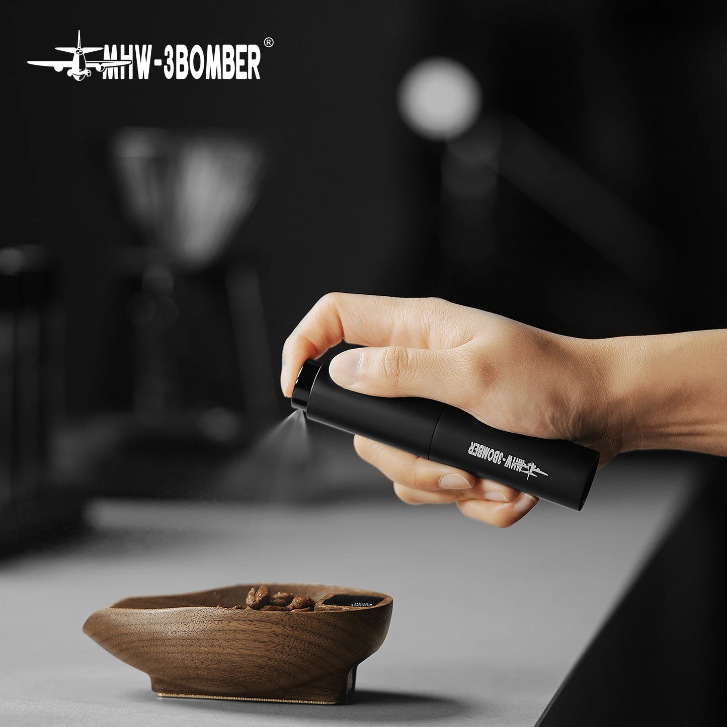 MHW-3BOMBER Coffee Scale Rechargeable Food Kitchen Scale 0.3g Precise Wooden Digital Bean Scale with Spray Bottle Barista Tool