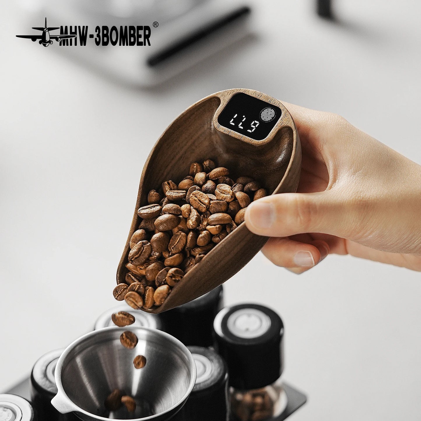 MHW-3BOMBER Coffee Scale Rechargeable Food Kitchen Scale 0.3g Precise Wooden Digital Bean Scale with Spray Bottle Barista Tool